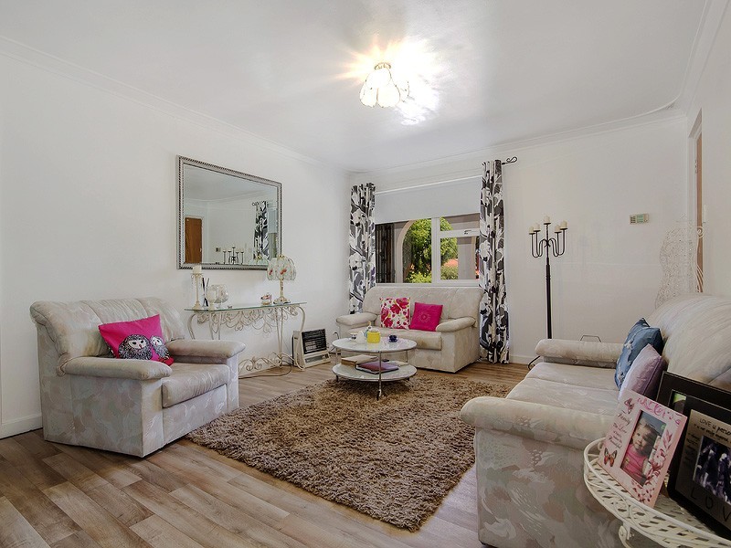 12 Pudney Place, Orelia WA 6167