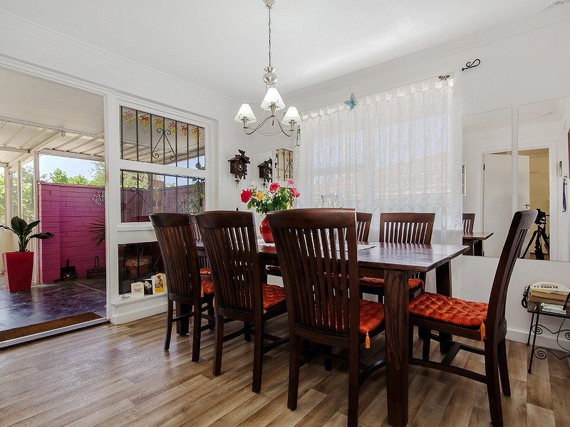 12 Pudney Place, Orelia WA 6167