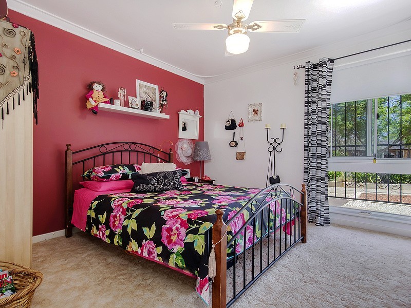 12 Pudney Place, Orelia WA 6167