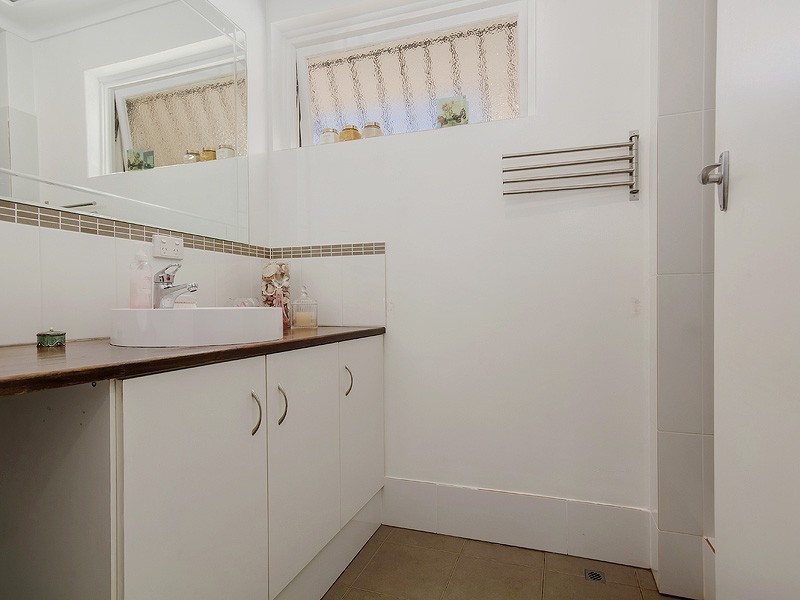 12 Pudney Place, Orelia WA 6167