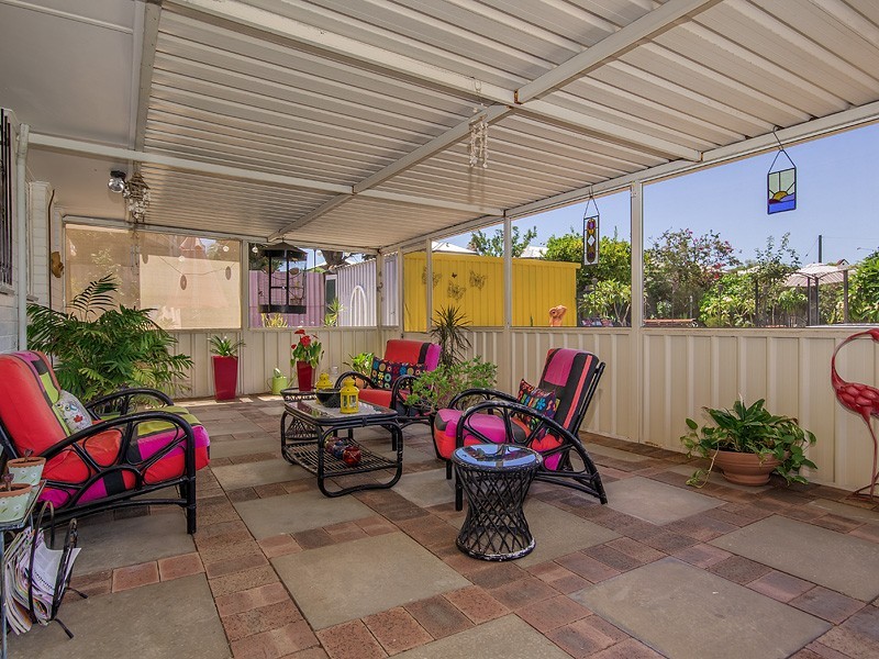 12 Pudney Place, Orelia WA 6167