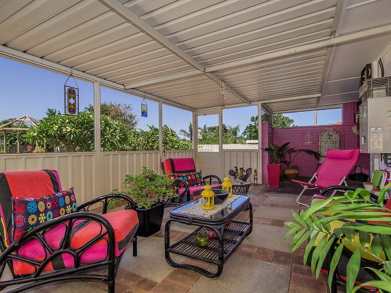 12 Pudney Place, Orelia WA 6167