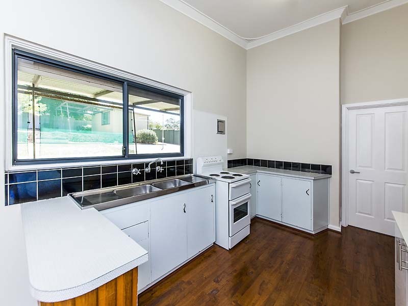 61 Summerton Road, Medina WA 6167