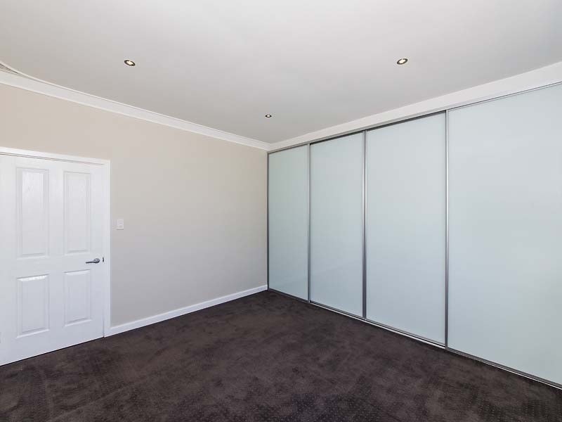 61 Summerton Road, Medina WA 6167