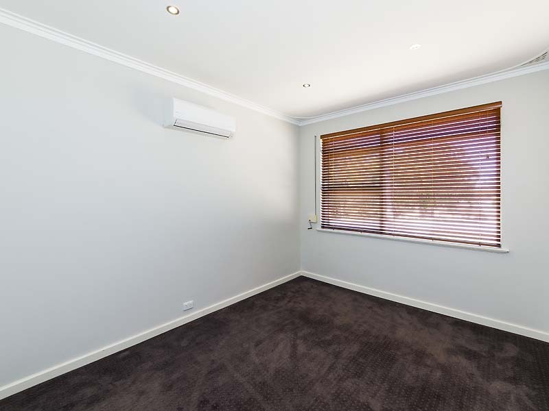 61 Summerton Road, Medina WA 6167