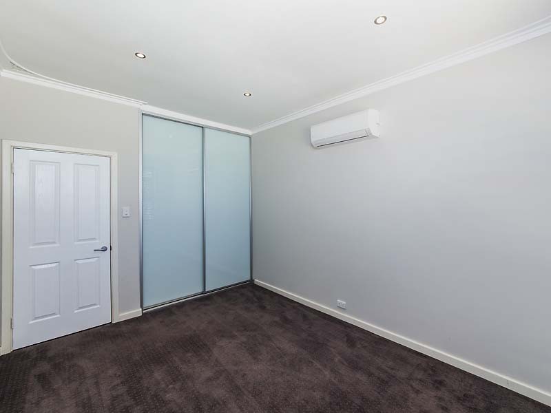 61 Summerton Road, Medina WA 6167