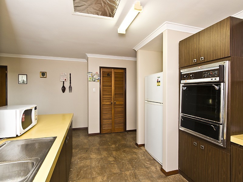 3 Allin Place, Parmelia WA 6167