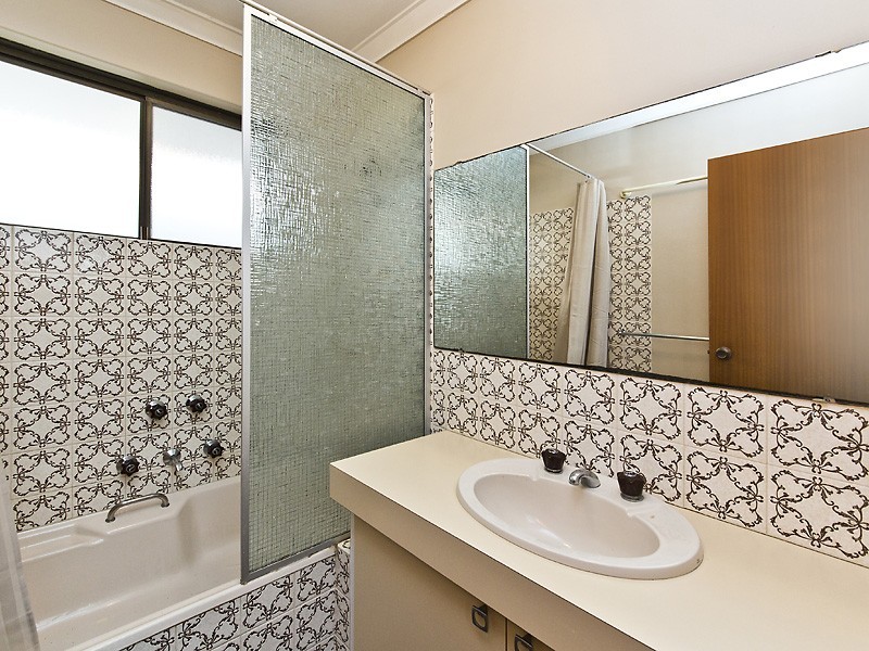 3 Allin Place, Parmelia WA 6167