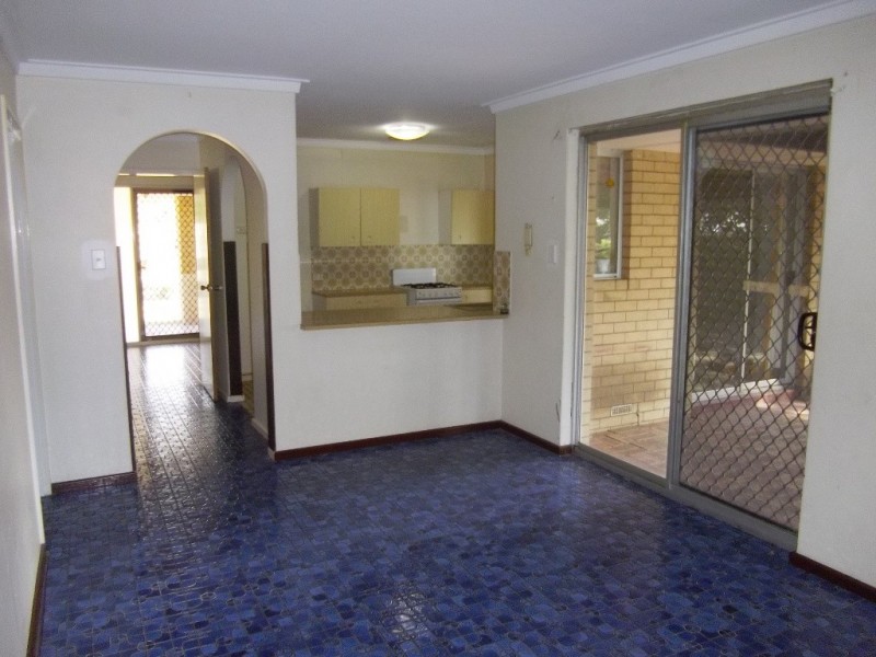 16 Cowling Way, Parmelia WA 6167