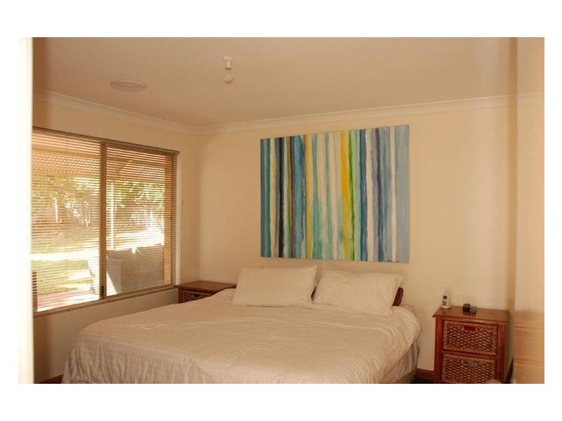 11 Narbonne Gardens, Port Kennedy WA 6172