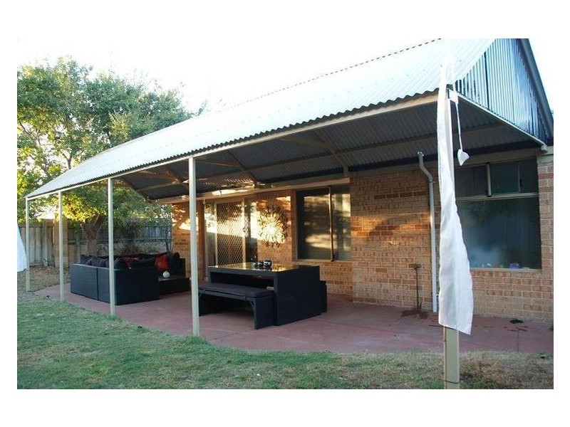 11 Narbonne Gardens, Port Kennedy WA 6172