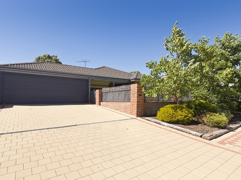 24 Orelia Avenue, Orelia WA 6167