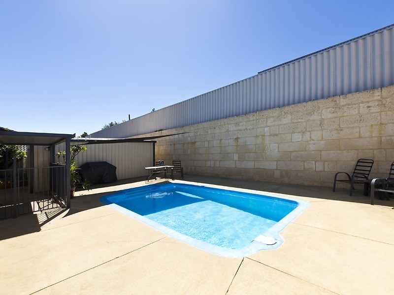 24 Orelia Avenue, Orelia WA 6167