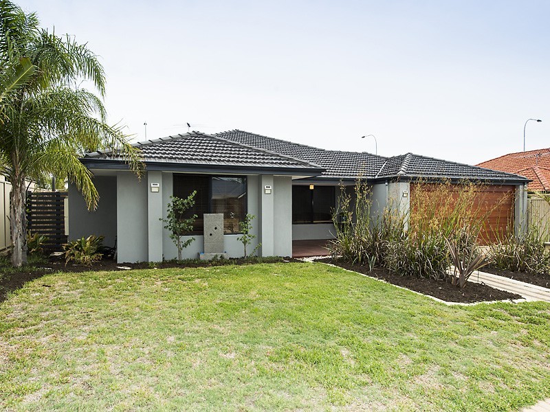 4 Orient Way, Bertram WA 6167
