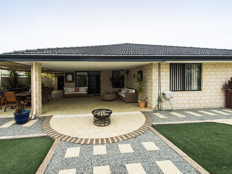 4 Orient Way, Bertram WA 6167