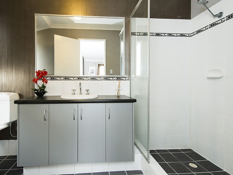 4 Orient Way, Bertram WA 6167