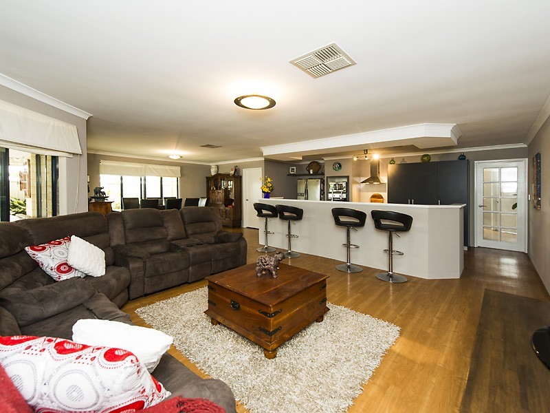 4 Orient Way, Bertram WA 6167