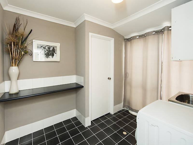 4 Orient Way, Bertram WA 6167