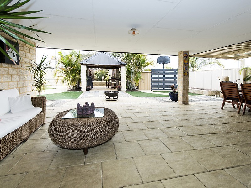 4 Orient Way, Bertram WA 6167