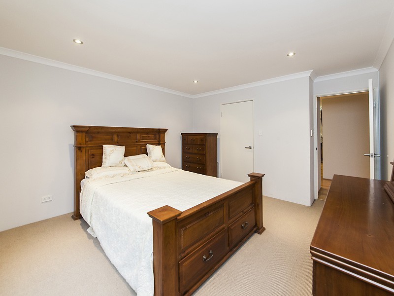 26 McKenzie Corner, Bertram WA 6167