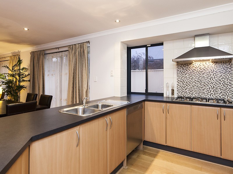 26 McKenzie Corner, Bertram WA 6167