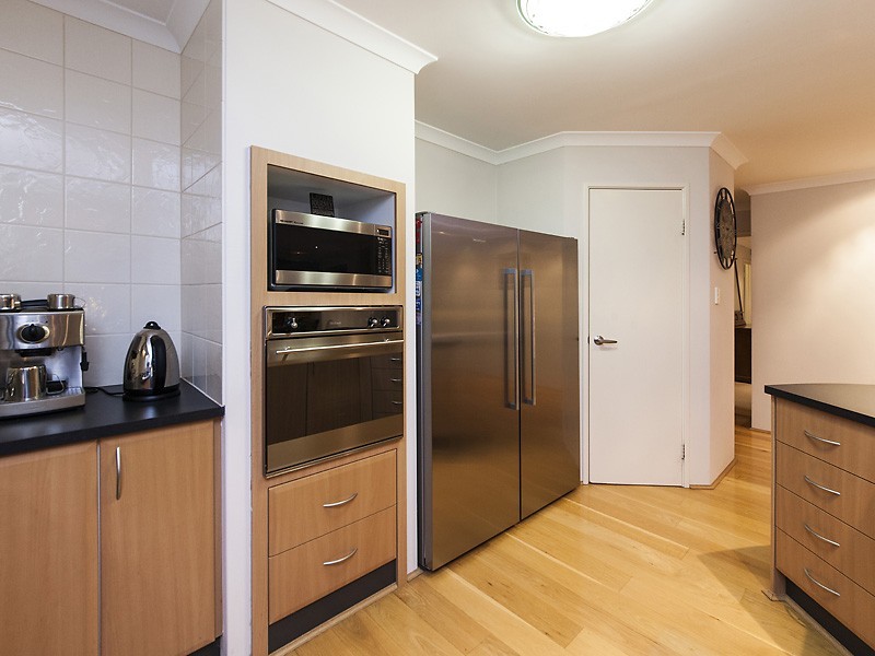 26 McKenzie Corner, Bertram WA 6167