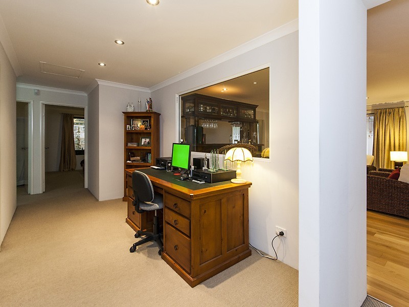 26 McKenzie Corner, Bertram WA 6167