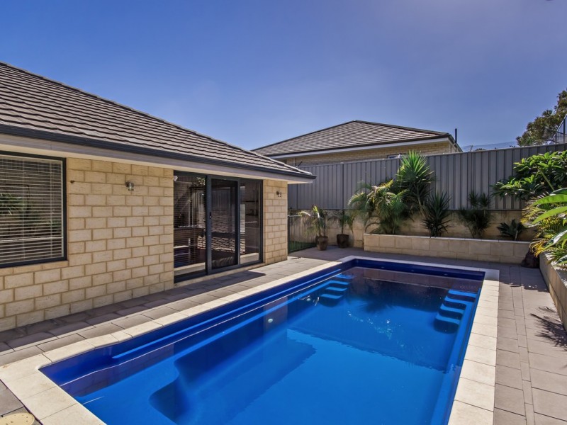 121 Runnymede Gate, Wellard WA 6170