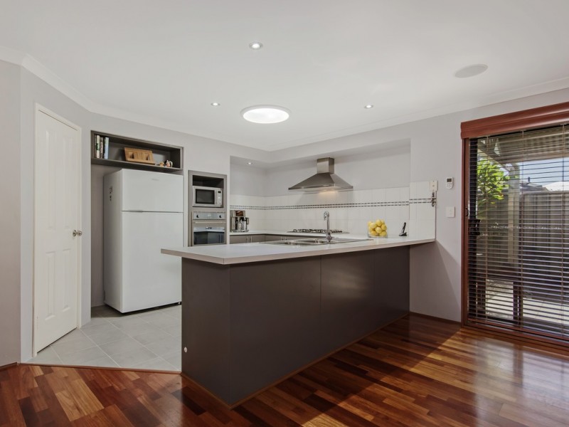 121 Runnymede Gate, Wellard WA 6170