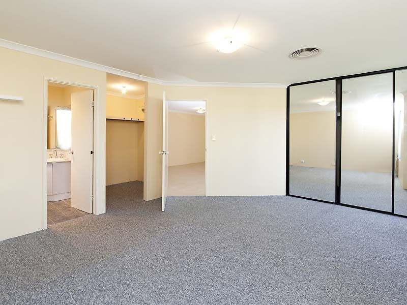 11 Koomba Rise, Bertram WA 6167