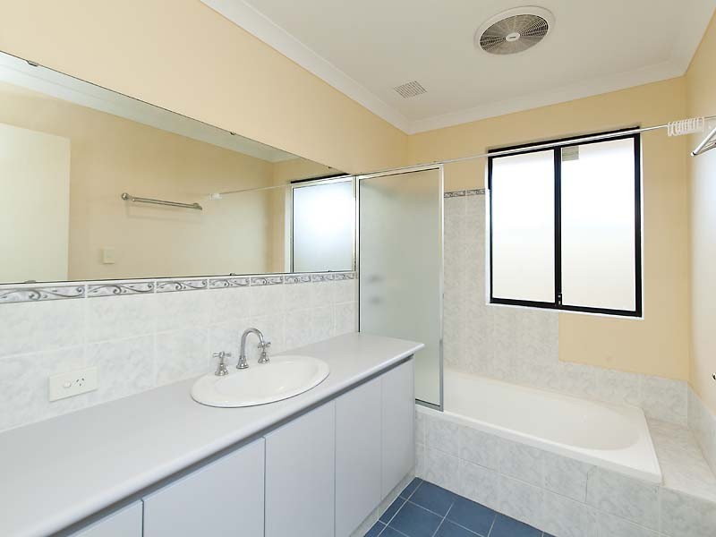 11 Koomba Rise, Bertram WA 6167