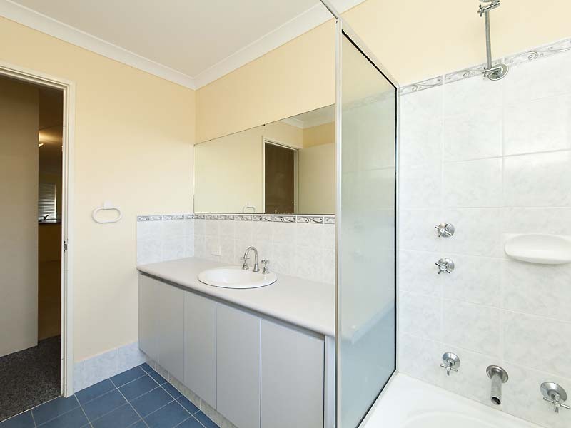 11 Koomba Rise, Bertram WA 6167