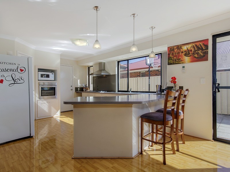 36 Whiteman Crescent, Bertram WA 6167