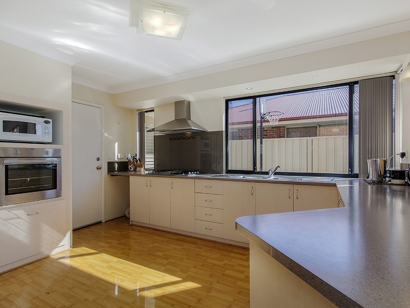 36 Whiteman Crescent, Bertram WA 6167