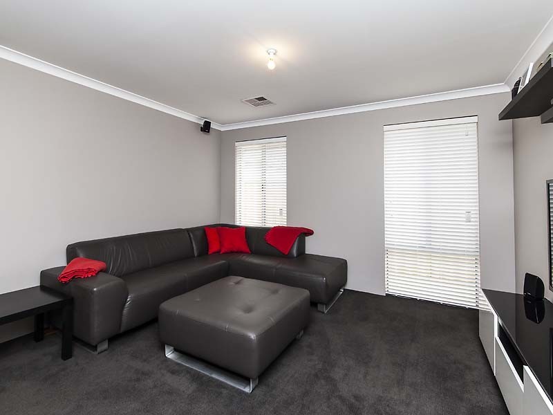 9 Bailey Way, Bertram WA 6167