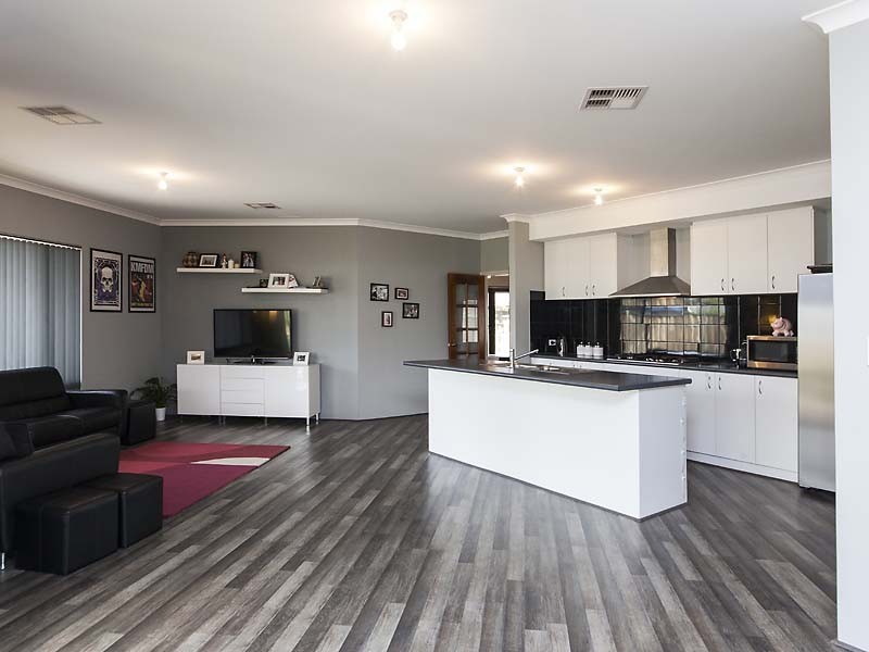 9 Bailey Way, Bertram WA 6167