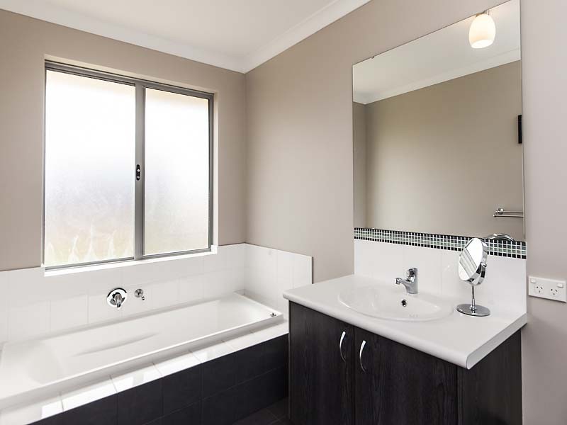 9 Bailey Way, Bertram WA 6167