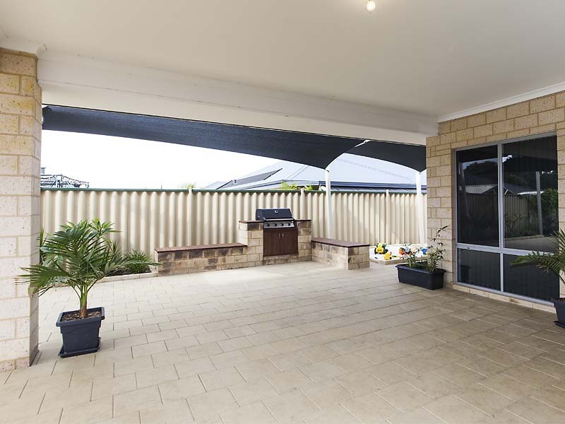 9 Bailey Way, Bertram WA 6167