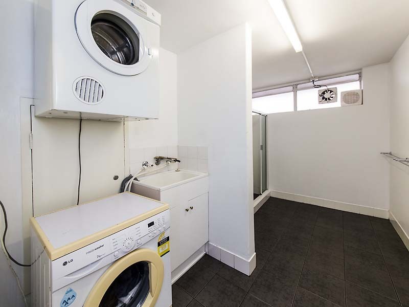 Unit 6, 2 Pengilly Road, Orelia WA 6167