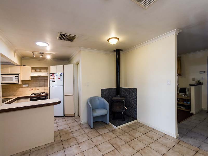 10 Burrows Place, Parmelia WA 6167