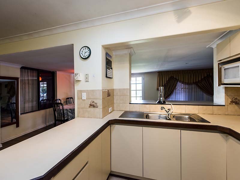 10 Burrows Place, Parmelia WA 6167