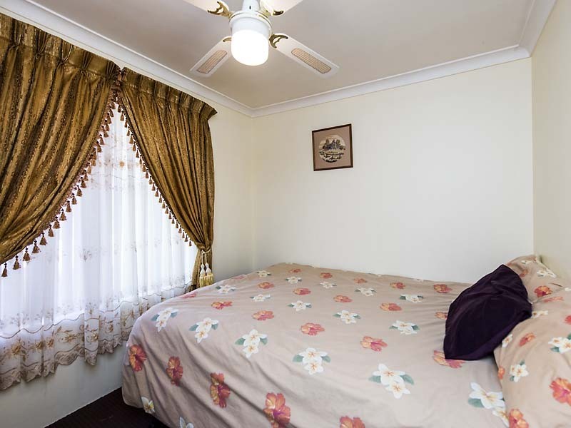 10 Burrows Place, Parmelia WA 6167