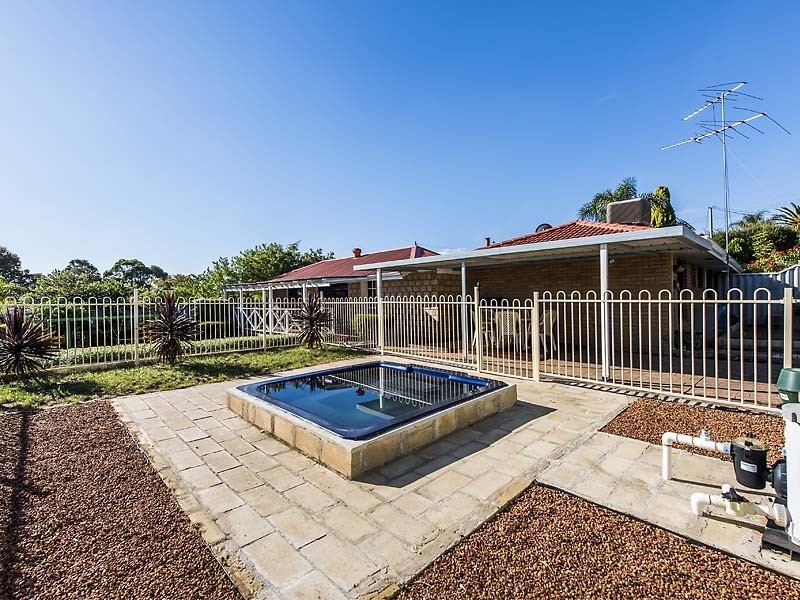 10 Burrows Place, Parmelia WA 6167