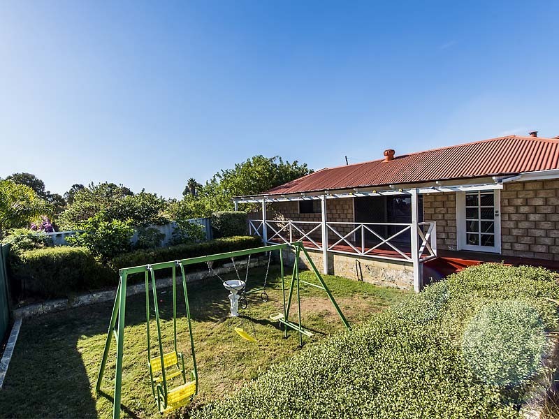 10 Burrows Place, Parmelia WA 6167