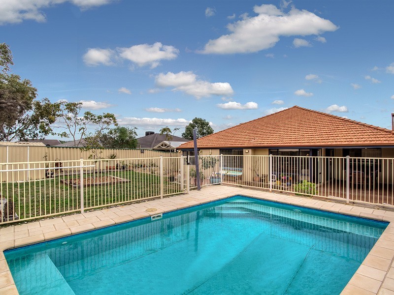 18 Yelka Way, Bertram WA 6167