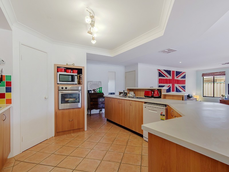 18 Yelka Way, Bertram WA 6167