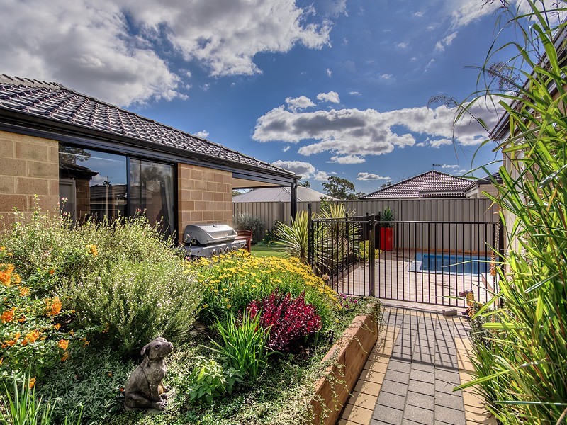 8 Southgate Lane, Wellard WA 6170