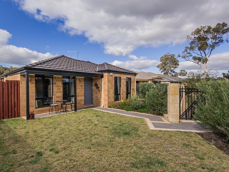 8 Southgate Lane, Wellard WA 6170
