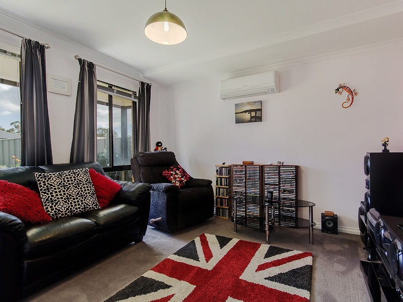 8 Southgate Lane, Wellard WA 6170