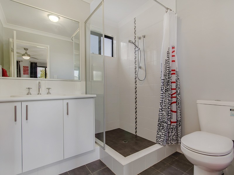 8 Southgate Lane, Wellard WA 6170